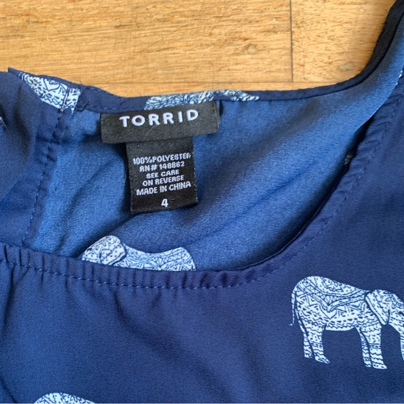 Torrid women’s 4X elephant blouse button up the back - Picture 3 of 6